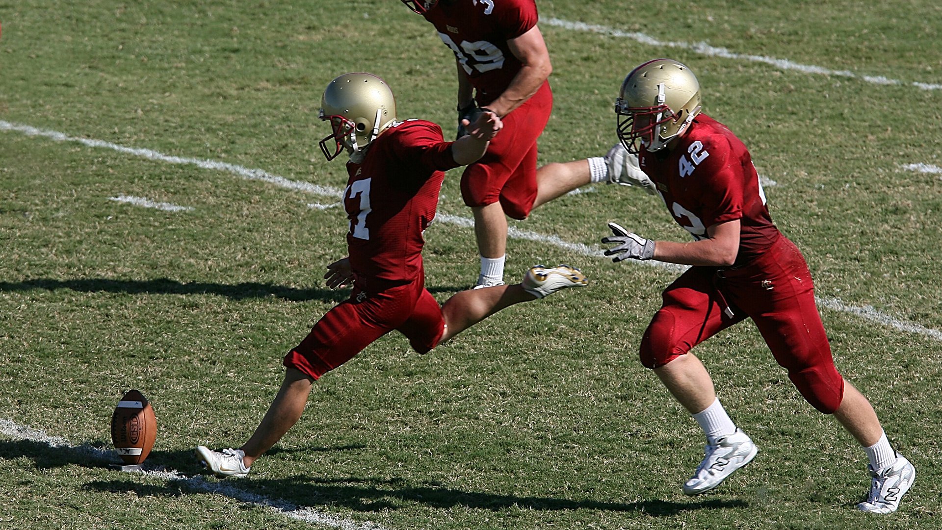赛车大奖赛，燃情赛道见证极速传奇，传奇赛车手